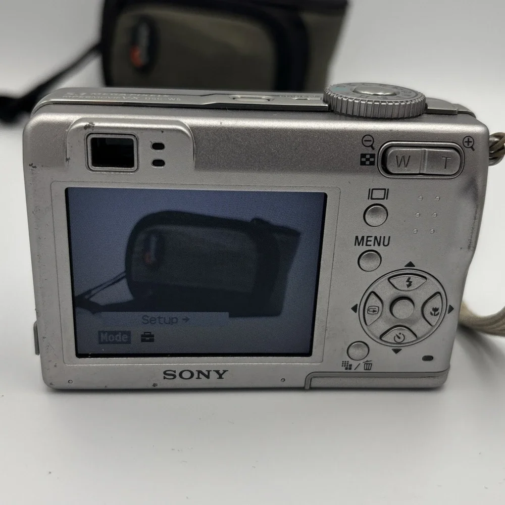 Sony DSC-W5 Cyber-shot 5.1MP 3x Optical Zoom Digital Camera W/ Case Works NO SD