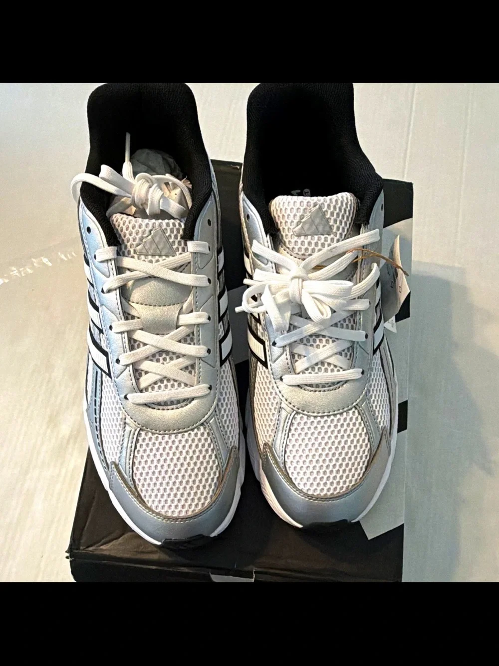 Adidas Technochaos 2000 White and Silver Mesh Athletic Sneakers Size 10.5 M
