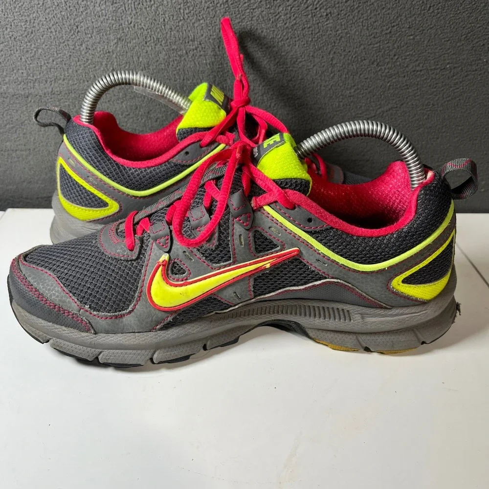 Nike Alvord 9 Trail Running Shoes Mens 8 Grey Volt Pink 443517-036 Sneaker