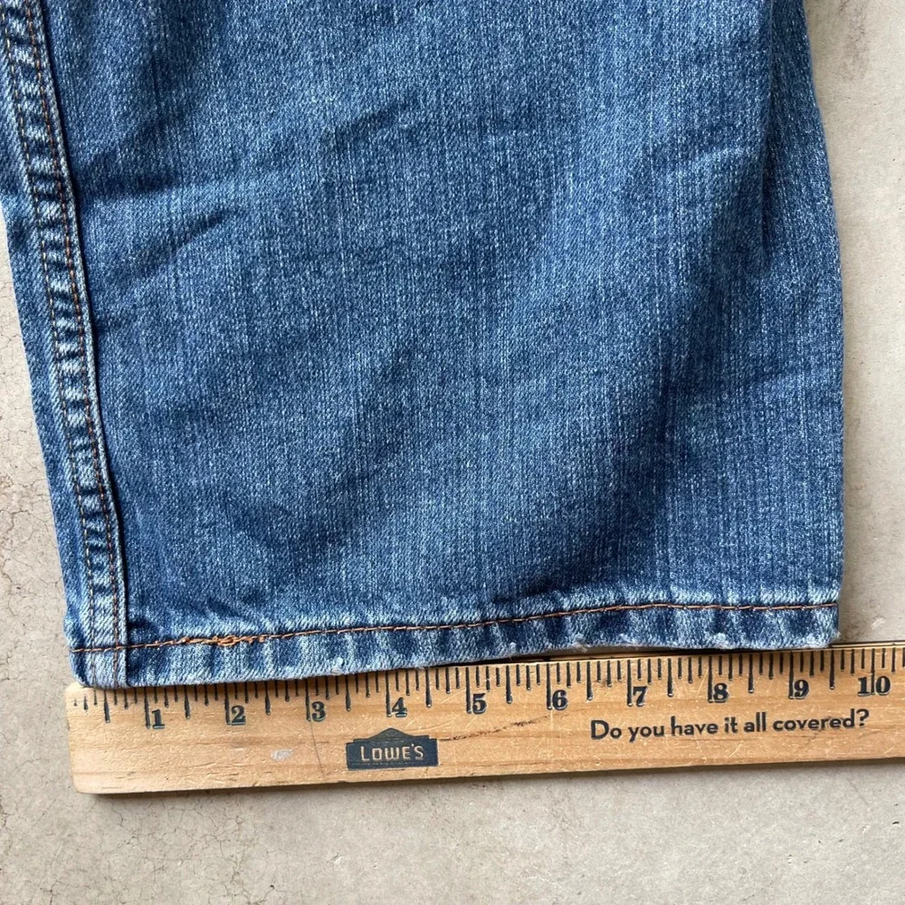 Levis levis 569
