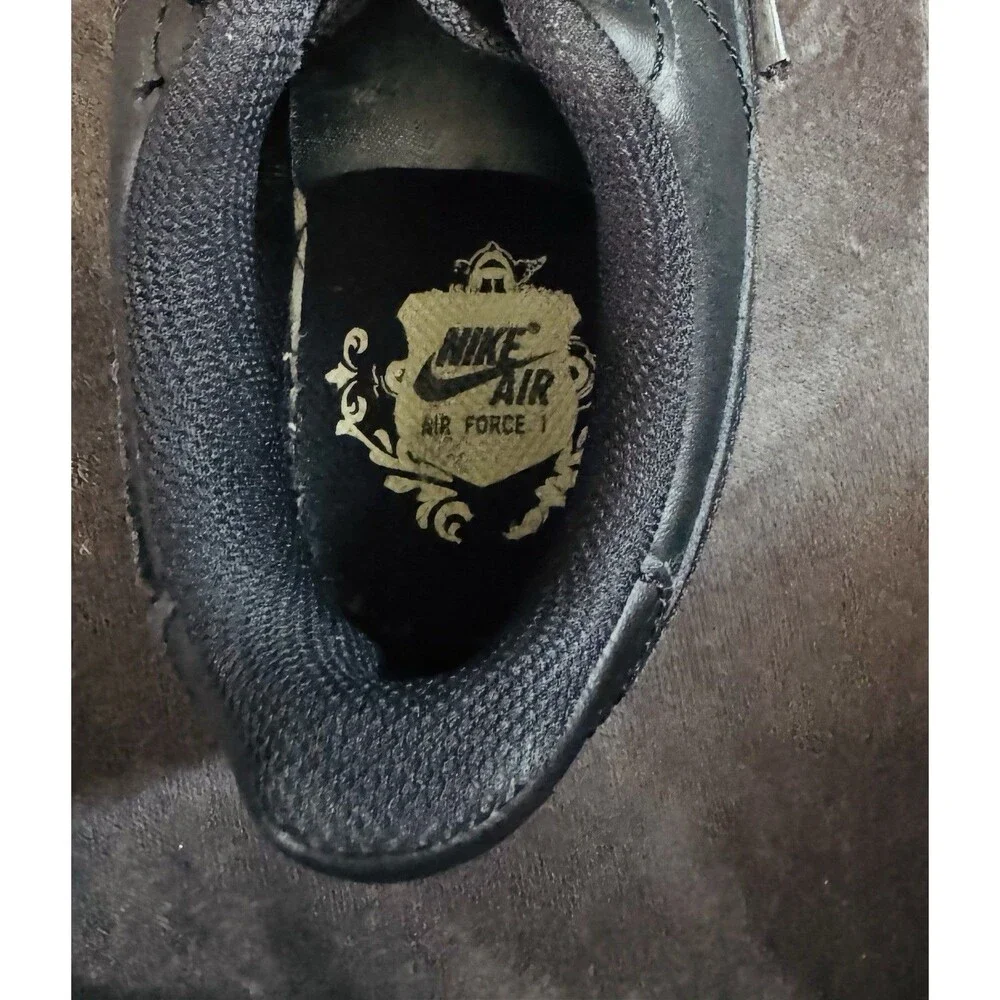 Nike gym skateboarding triple