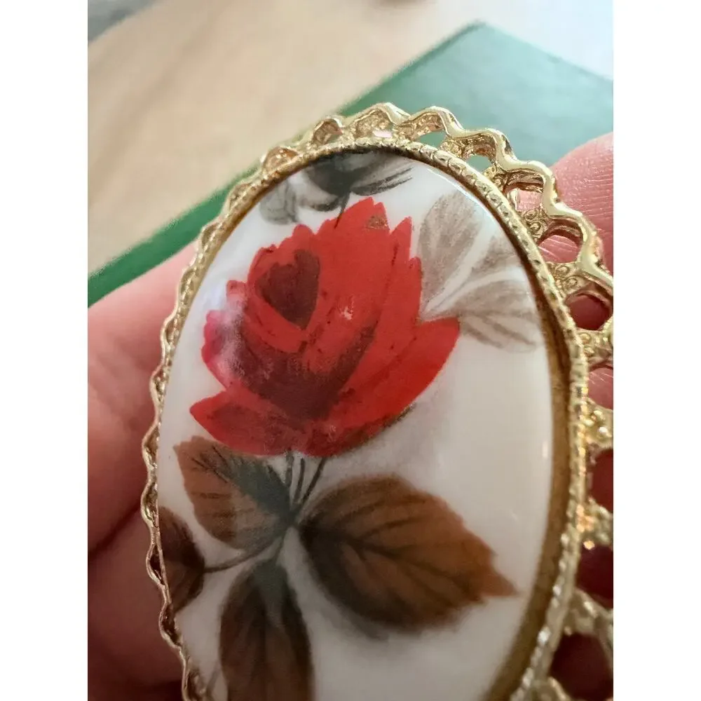 Vintage floral brooch
