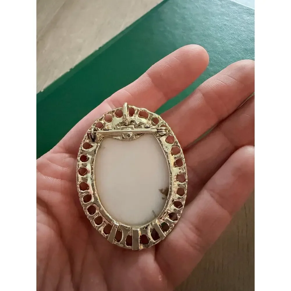 Vintage floral brooch