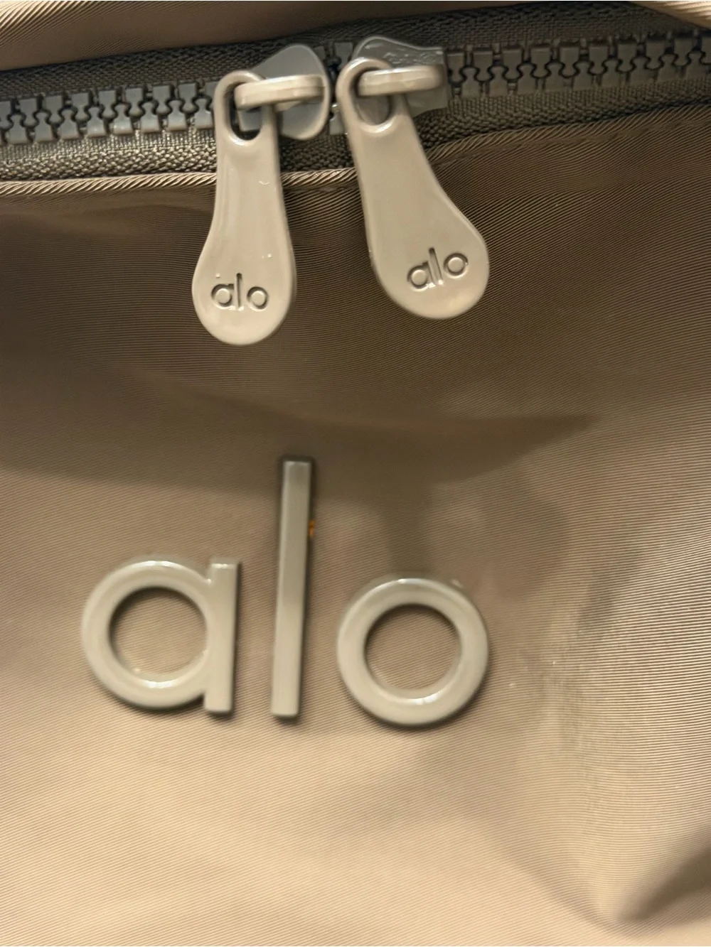 ALO Yoga stylish alo