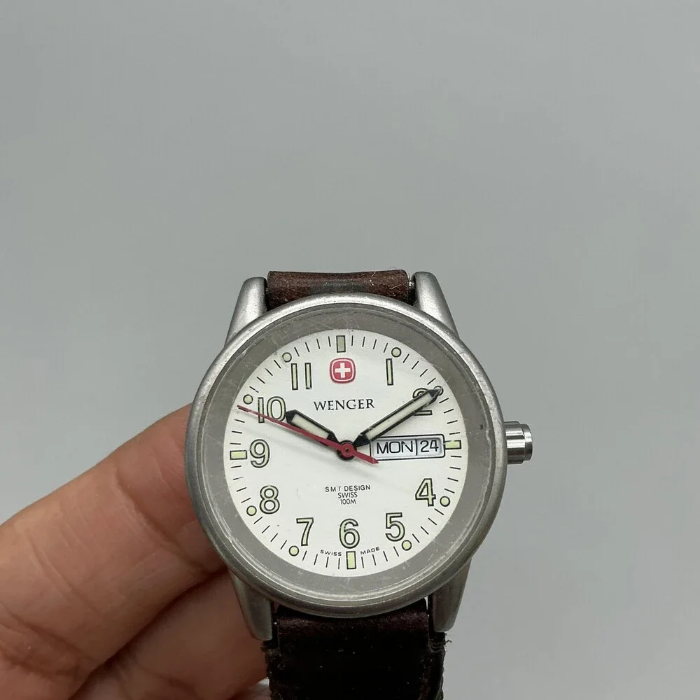 Wenger SMT Design Womens Watch 28mm Green Leather Nylon Day Date New Battery