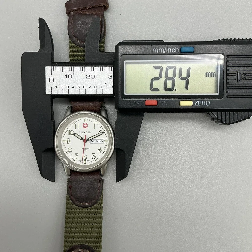 Wenger SMT Design Womens Watch 28mm Green Leather Nylon Day Date New Battery