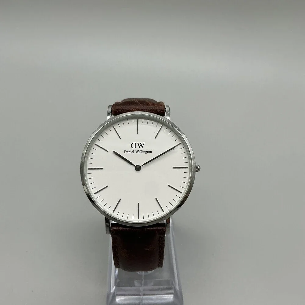Daniel Wellington Mens Watch 41mm White Dial Brown Leather Strap New Battery
