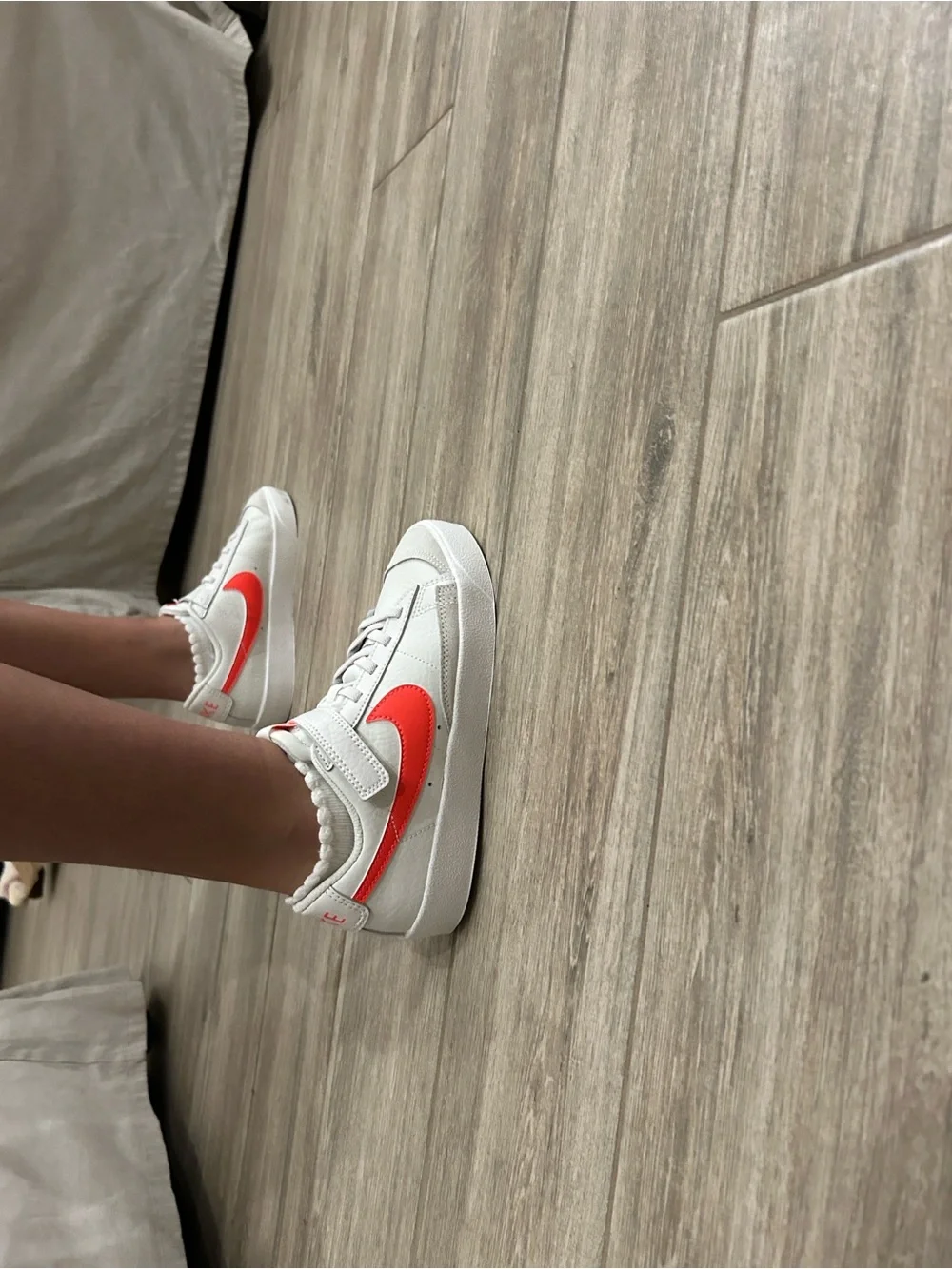 Nike sleek low