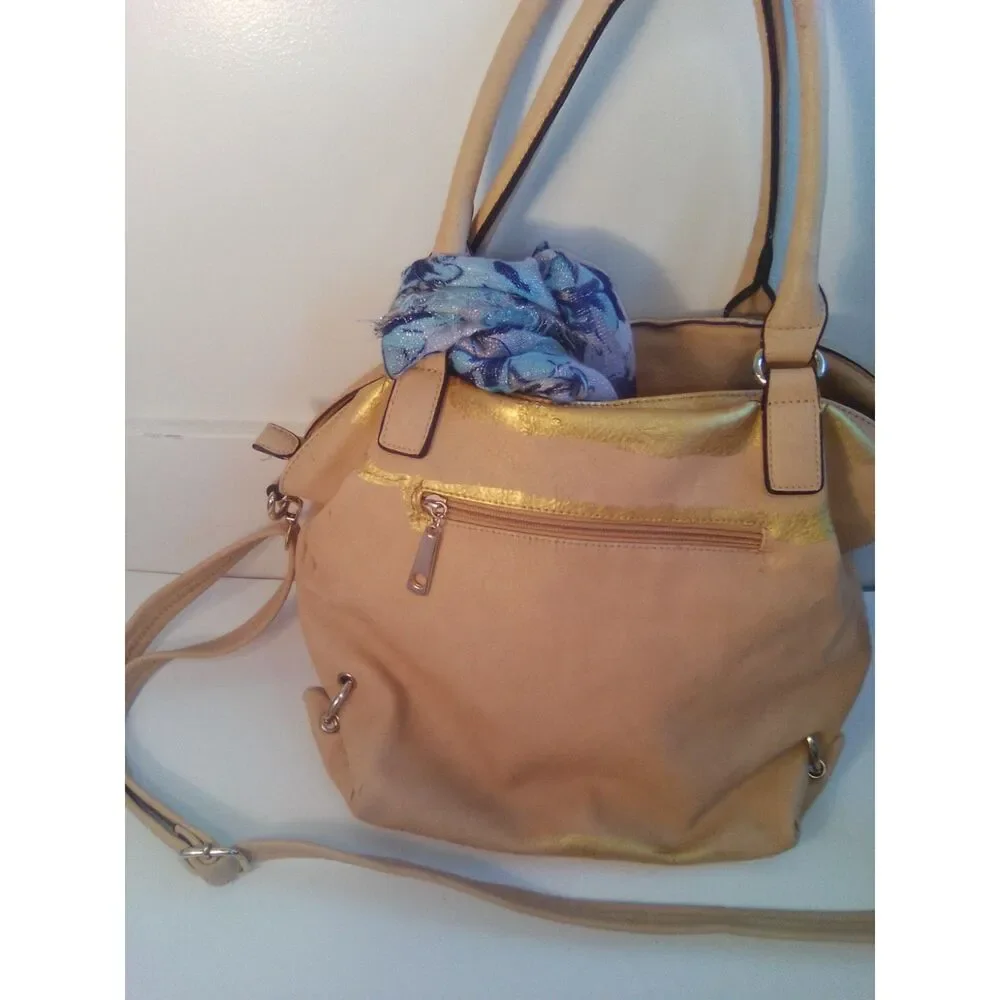 Anoname quirky bag