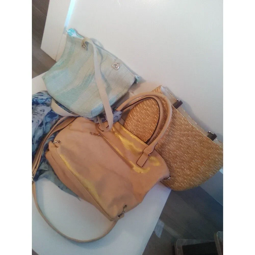 Anoname quirky bag