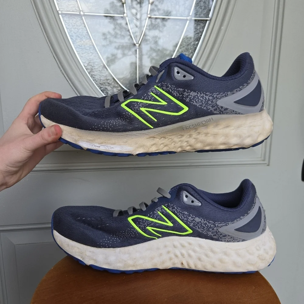 New Balance mens size