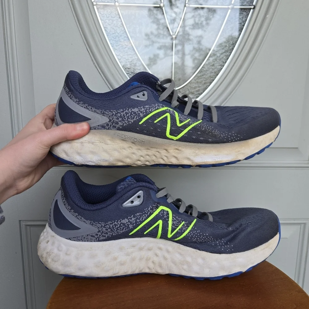 New Balance mens size