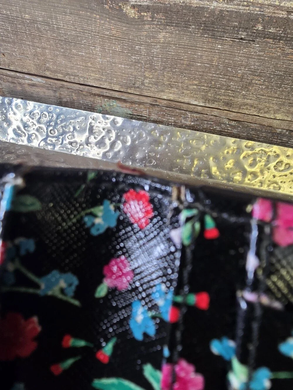 kate spade pics textured metal