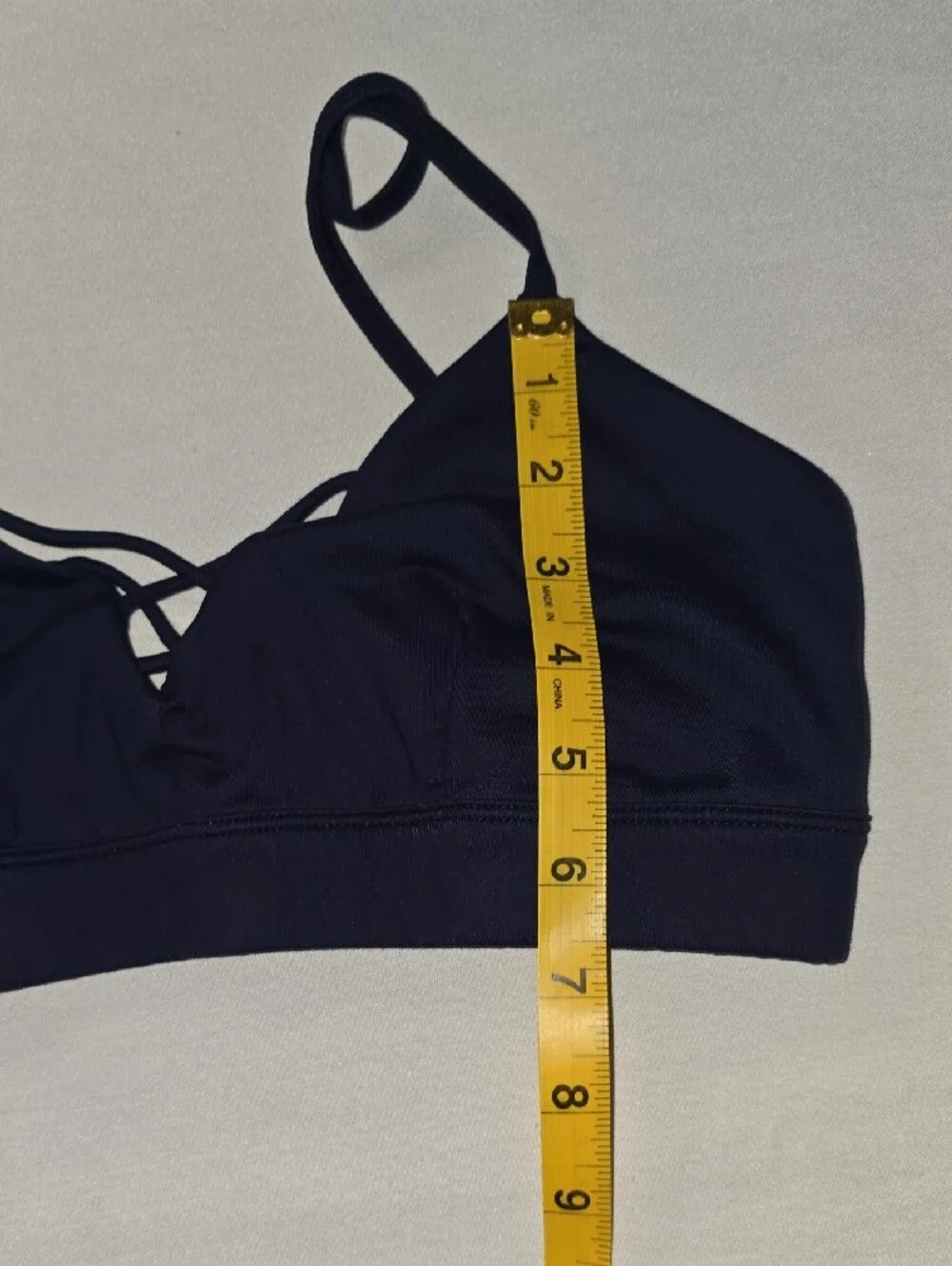ALO Yoga straps features