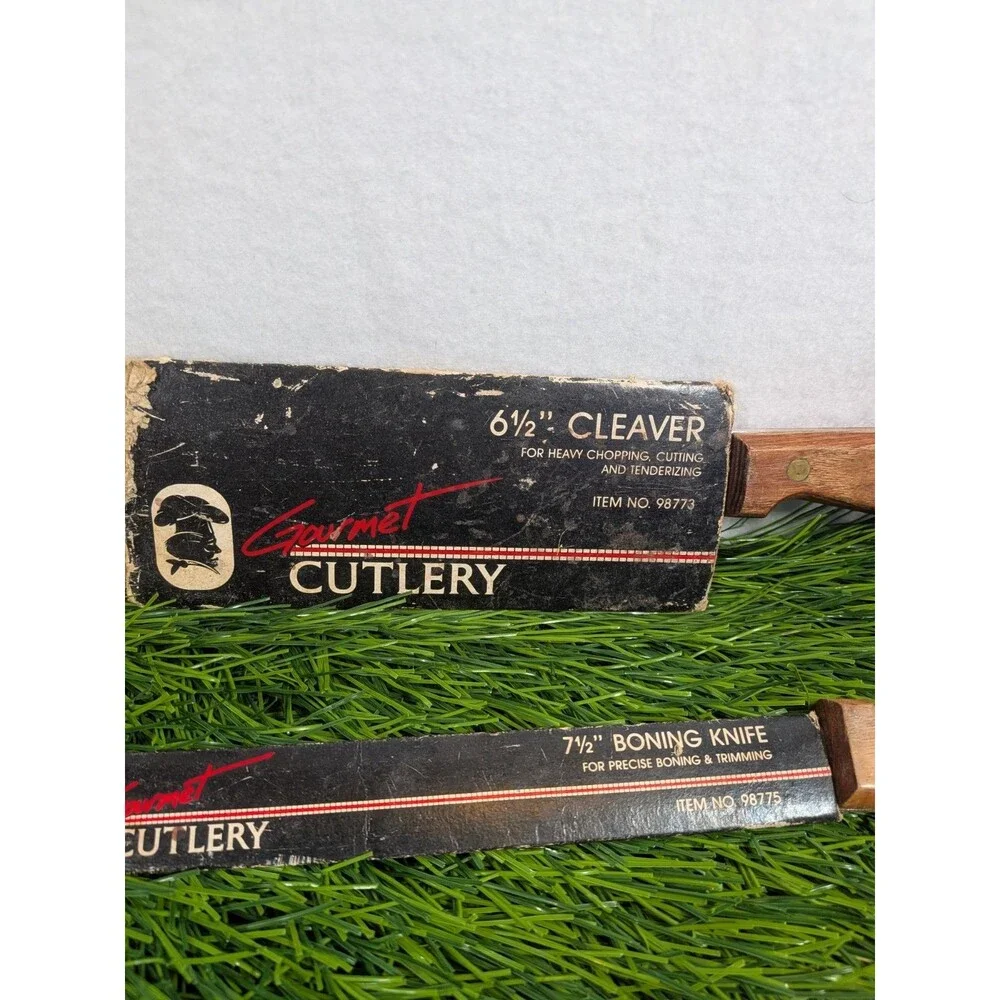 Gourmet Cutlery comes 13