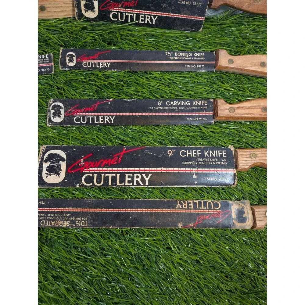 Gourmet Cutlery comes 13