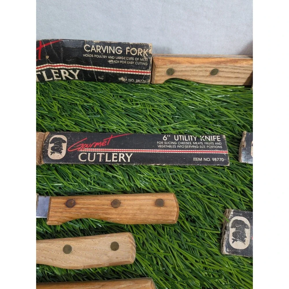 Gourmet Cutlery comes 13
