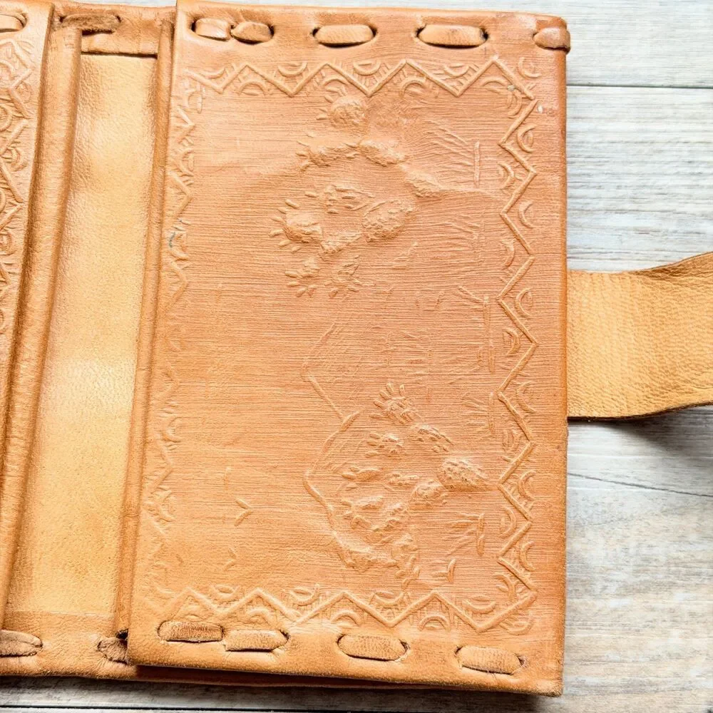Vintage Tooled Leather Wallet Western Horse Cowboy Tan Bifold Snap Closure