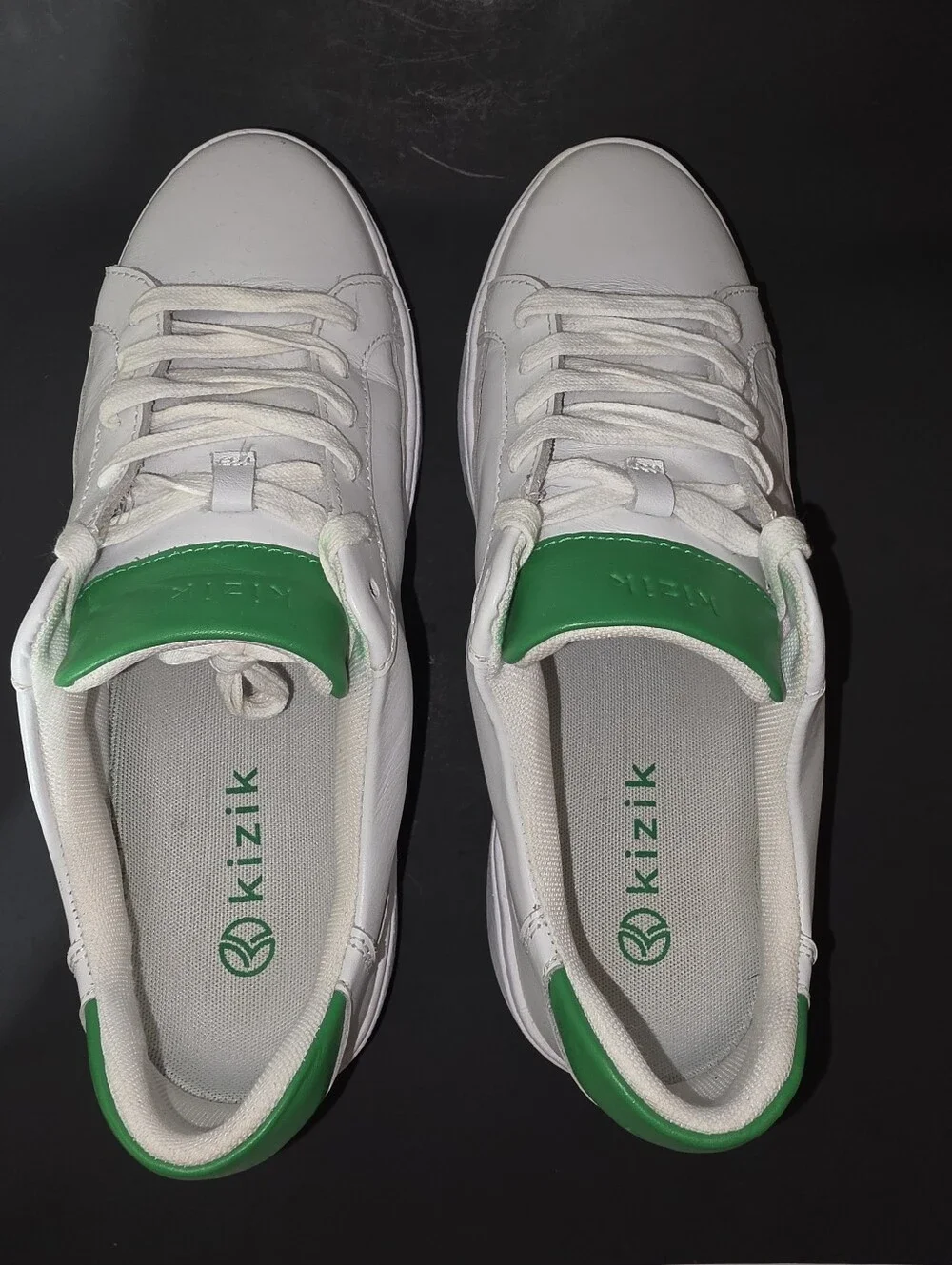 Kizik Men's White Leather Sneakers with Green Heel Tab