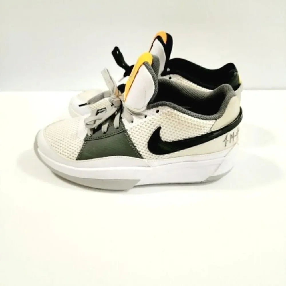Nike excellent 10