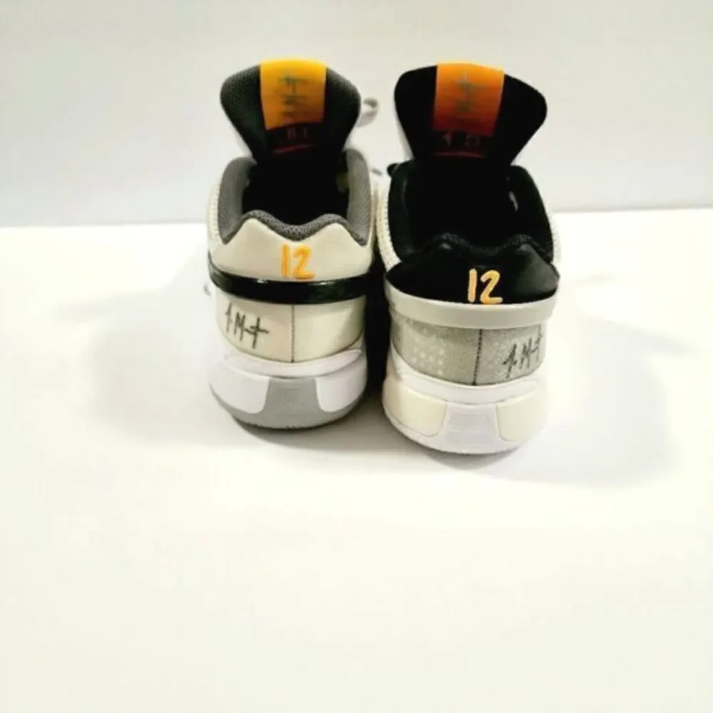 Nike excellent 10