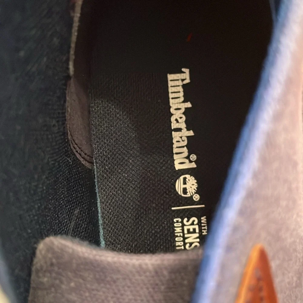 Timberland men’s 9,5 navy canvas,leather trims