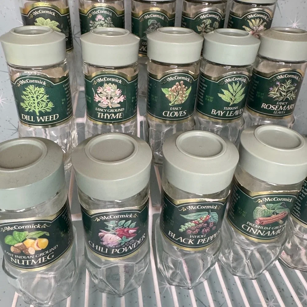 Vintage McCormick Madras Curry Powder Hot Jar Green Label and Lid‎ Glass Bottle
