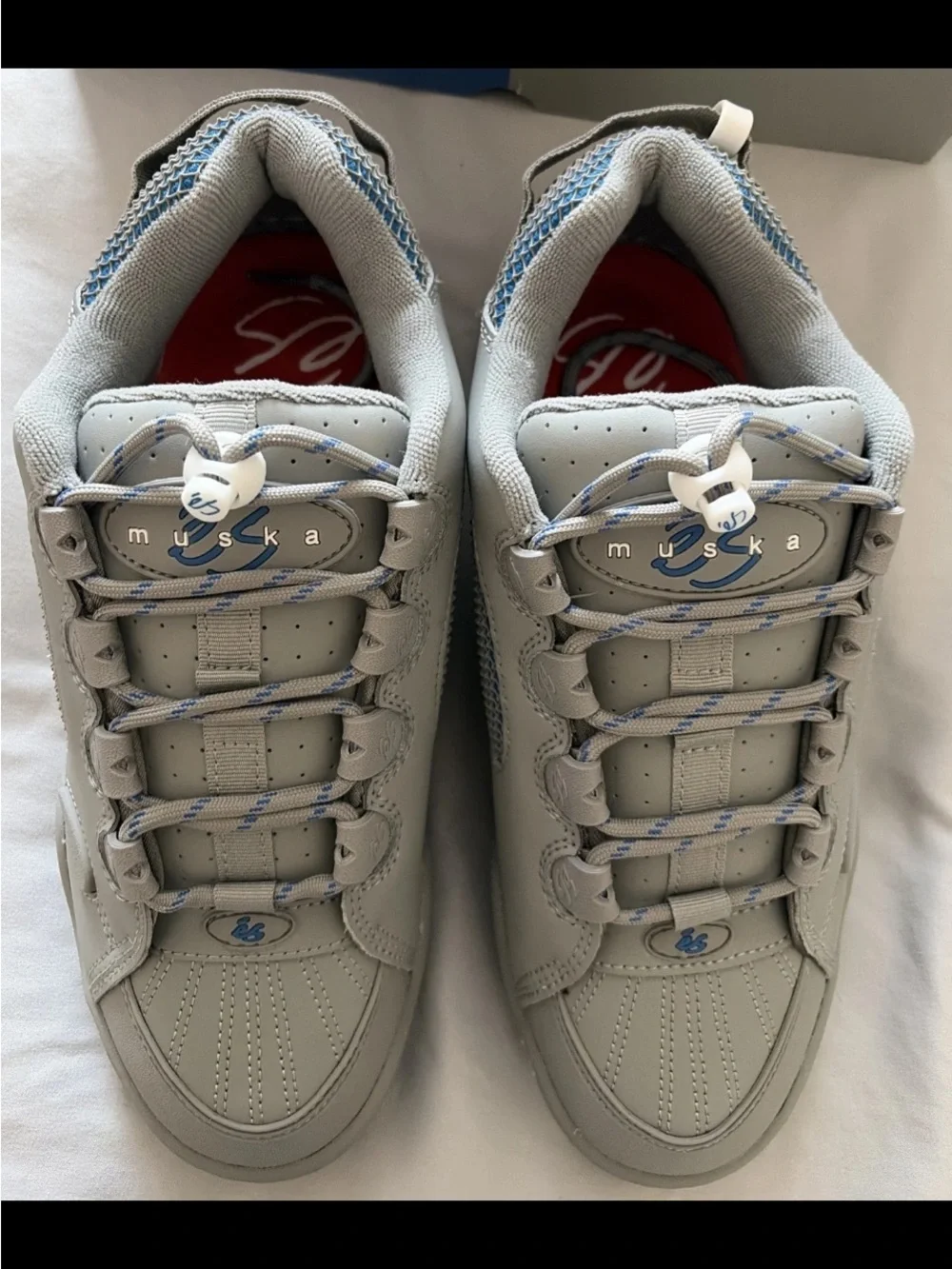 NEW AUTOGRAPHED CHAD MUSKA ES SHOES SIZE 10.5 Signed Box With Extra Laces!