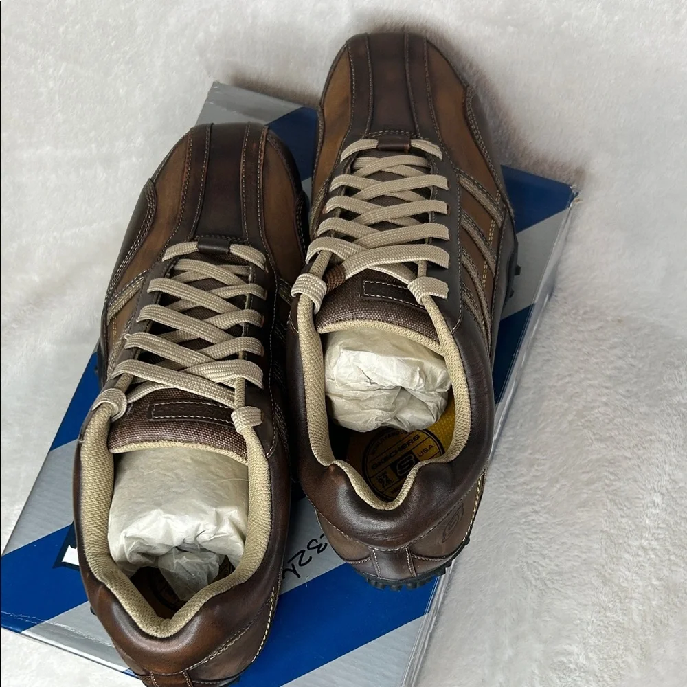 Skechers stylish sneakers