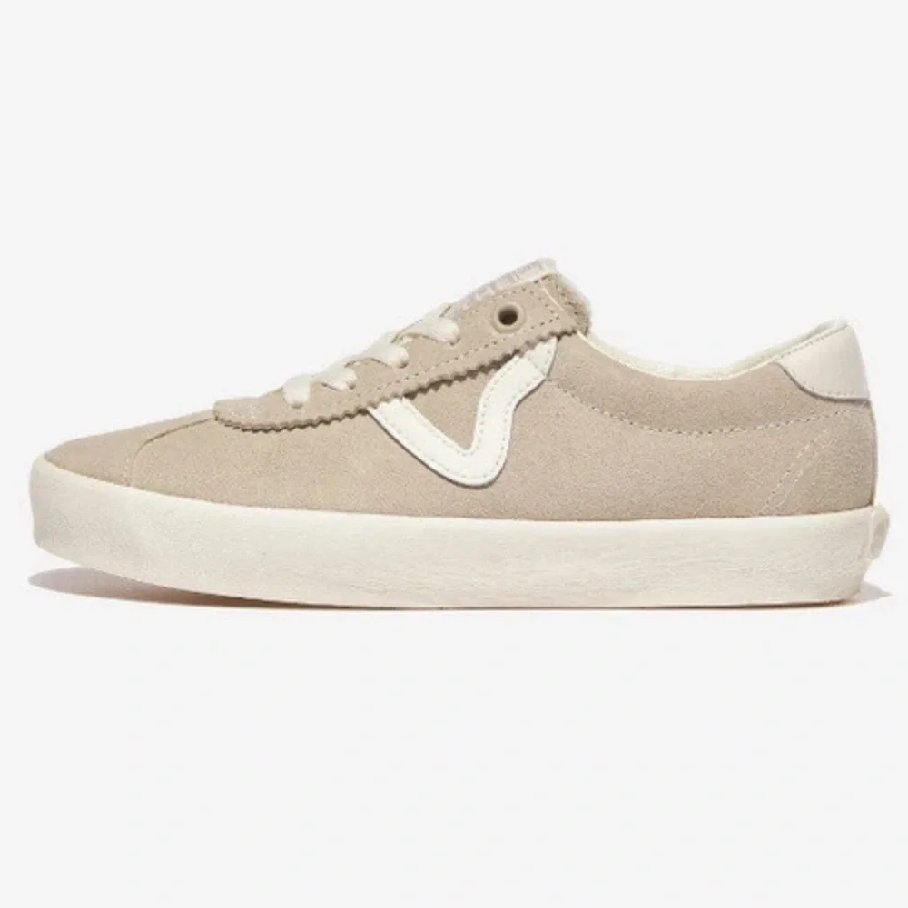 FREE PEOPLE by VANS Sport‎ Low Suede Sneakers Cream and White Casual Sneakers