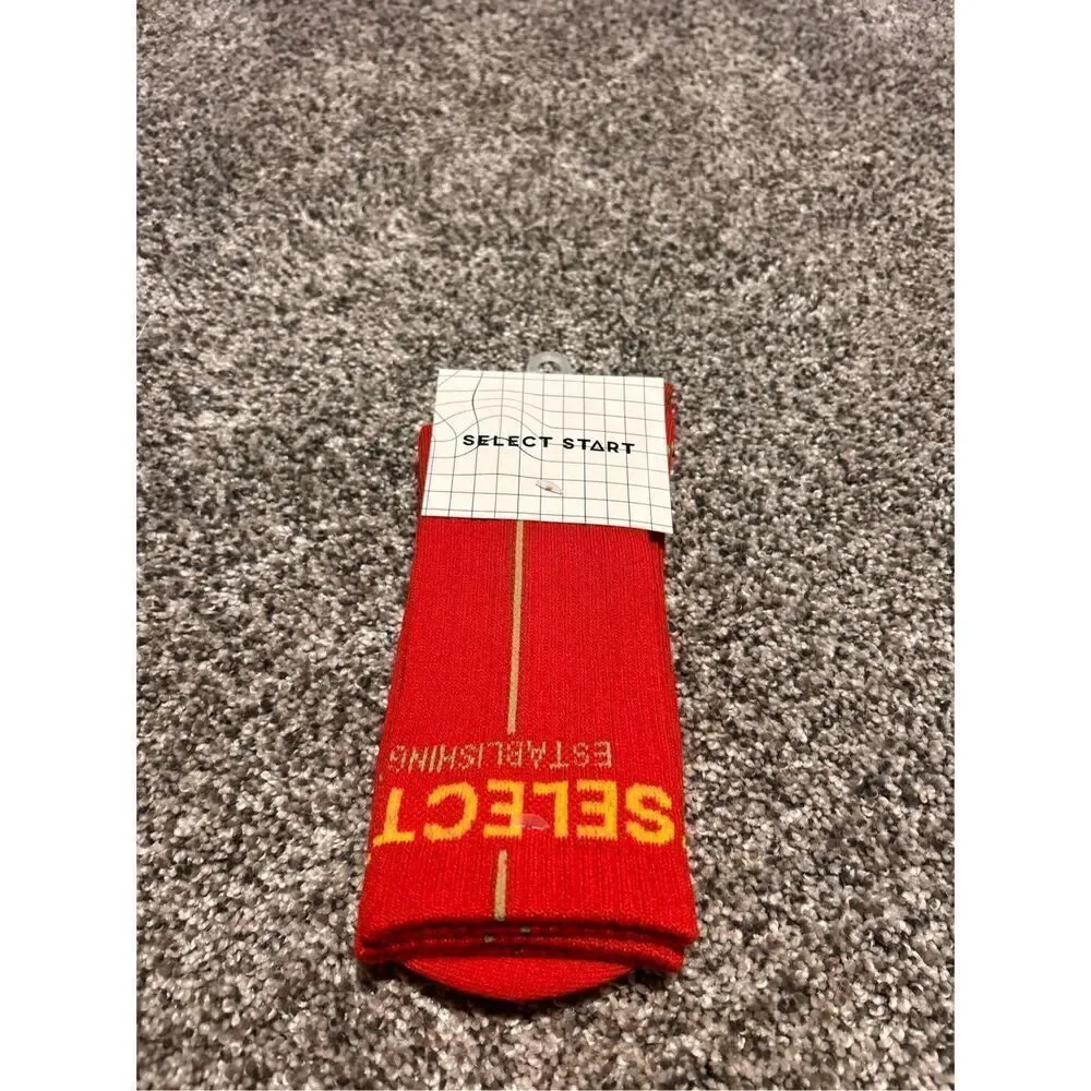Select start red crew socks C27-19