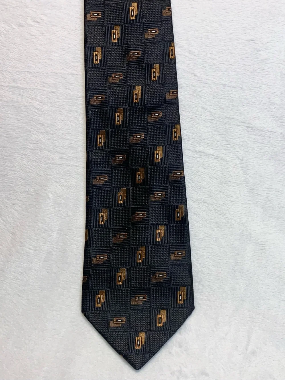 Barneys New York Vintage Men's Necktie Brown, Made in Italy, 100% Silk