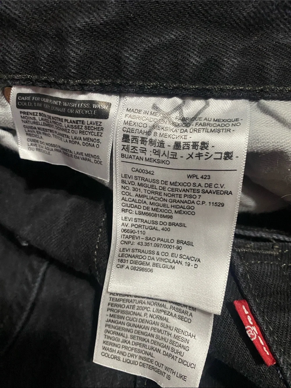 501 black Levi’s waist 40 34 length good condition