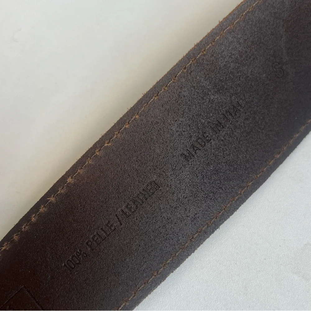 United Colors Of Benetton leather subtle design