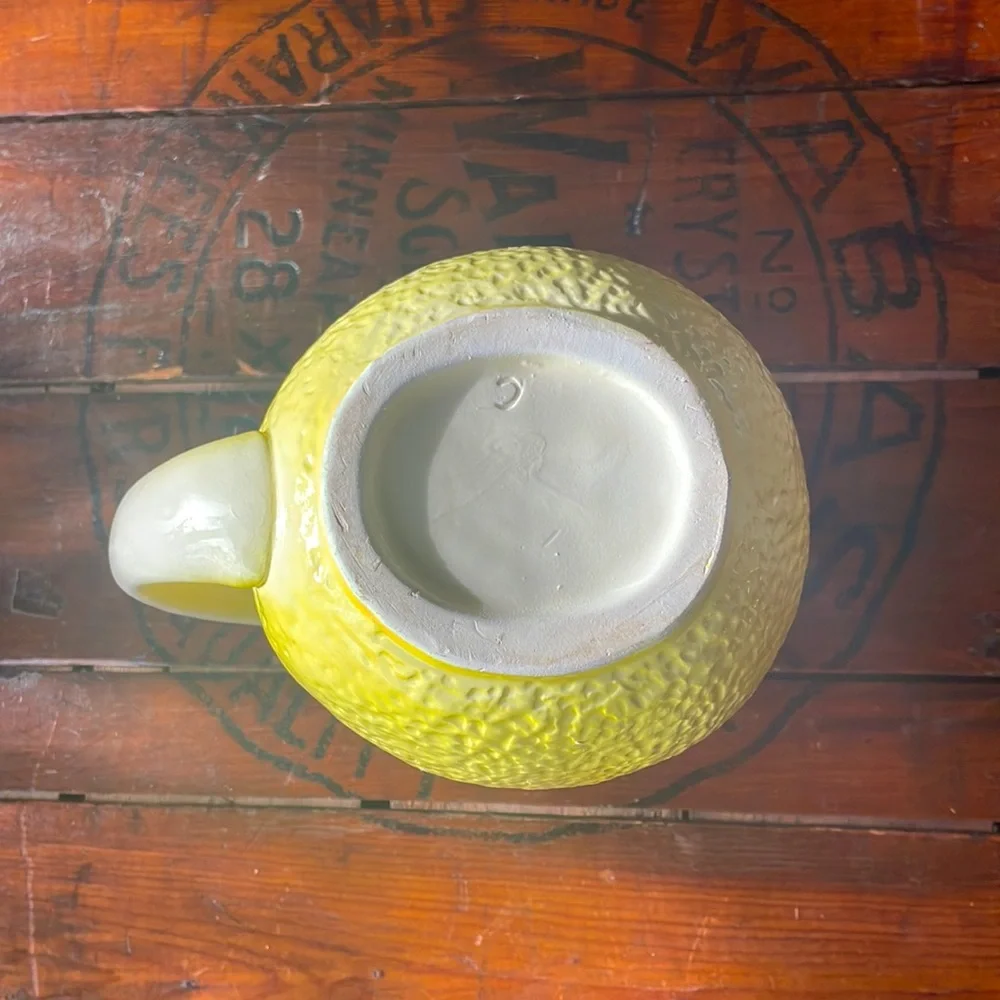 Majolica Style Lemon Pitcher‎