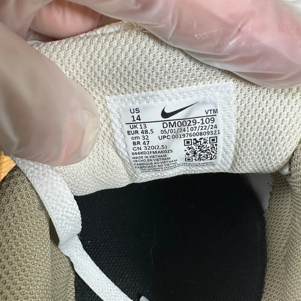 Nike color see