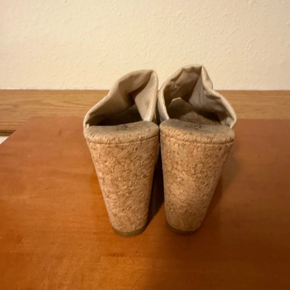 Lucky Brand step into