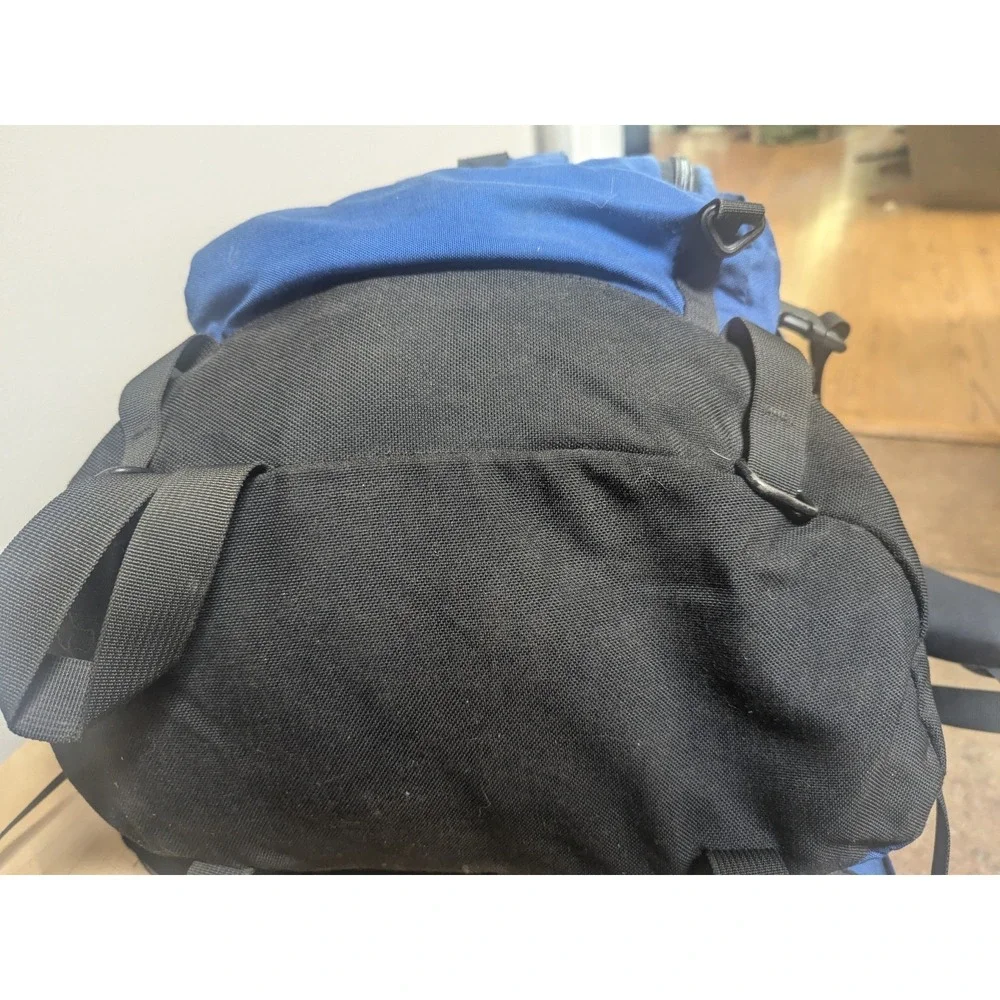 Eagle Creek waist organizer hip
