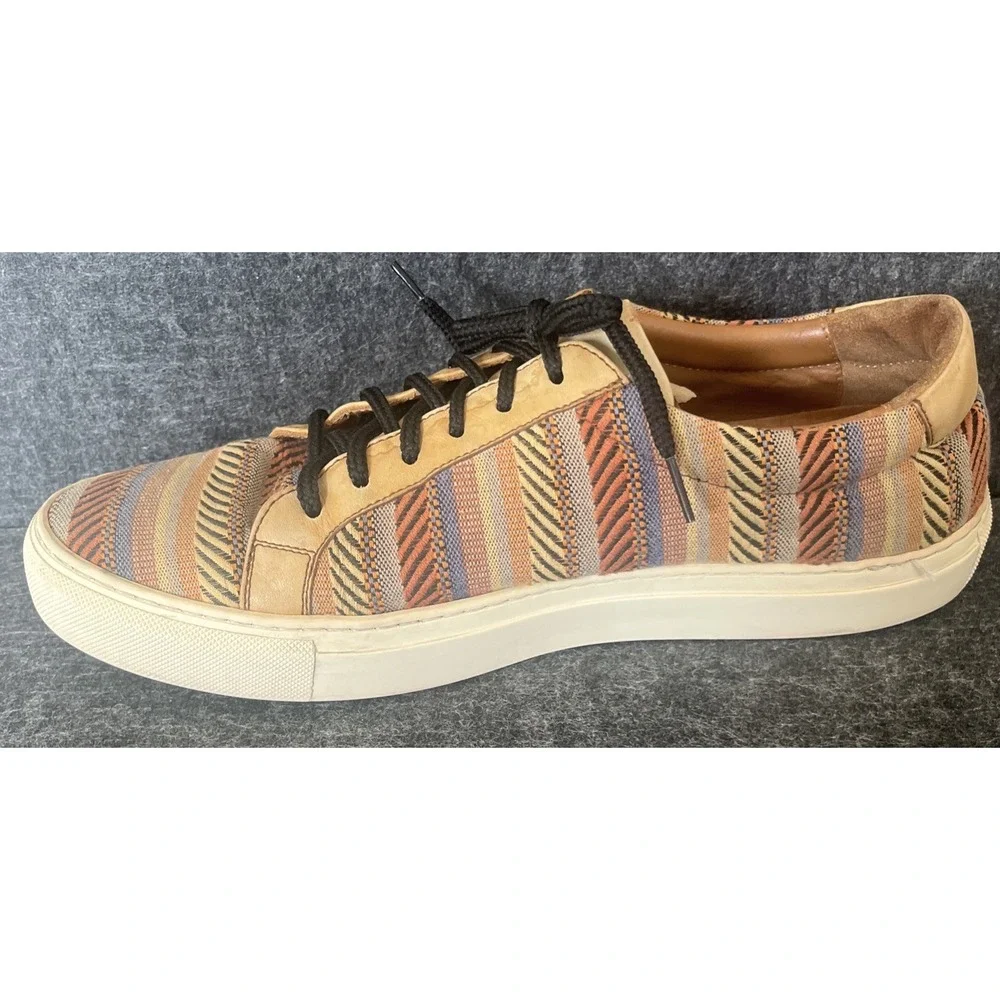 Taft sneaker tribal