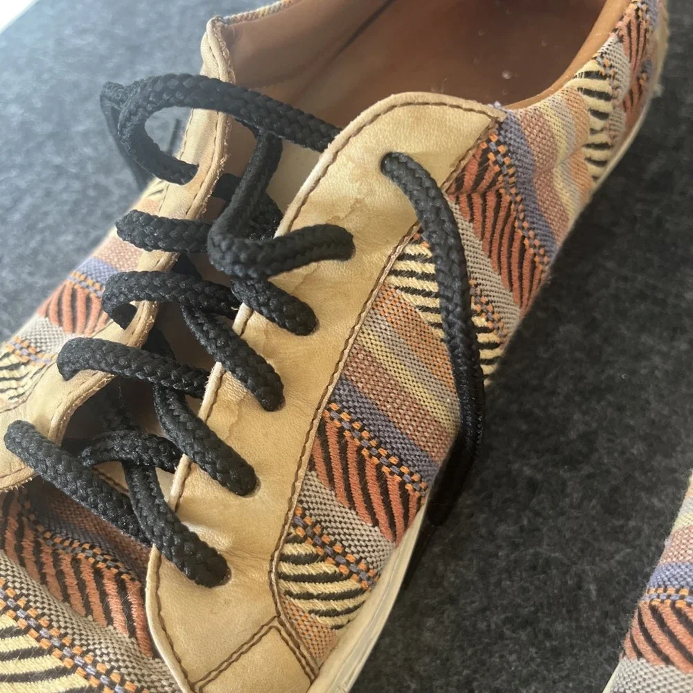 Taft sneaker tribal
