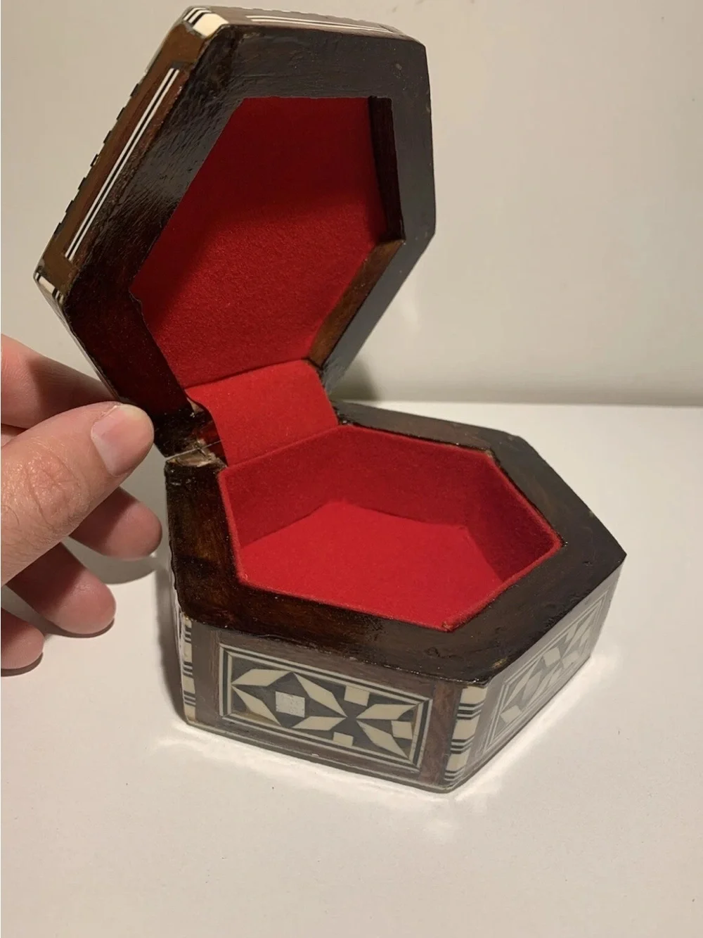 N/A hexagonal decorative