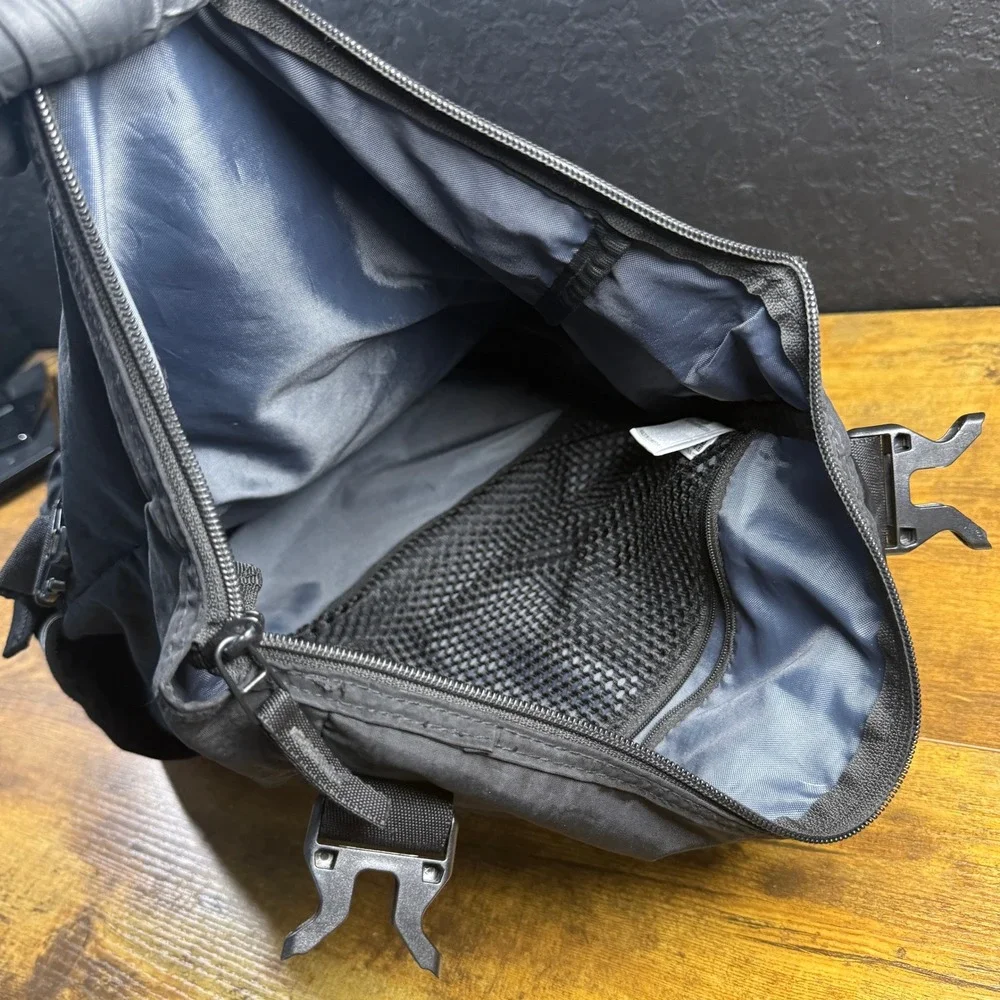 Adidas Roll-Top Buckle Black Nylon Backpack Mens Unisex OSFA‎
