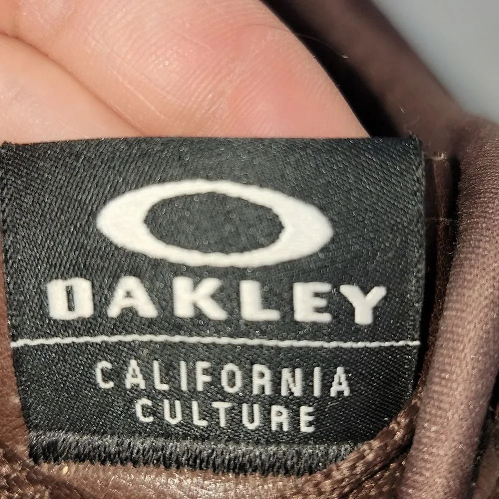 Oakley valve brown