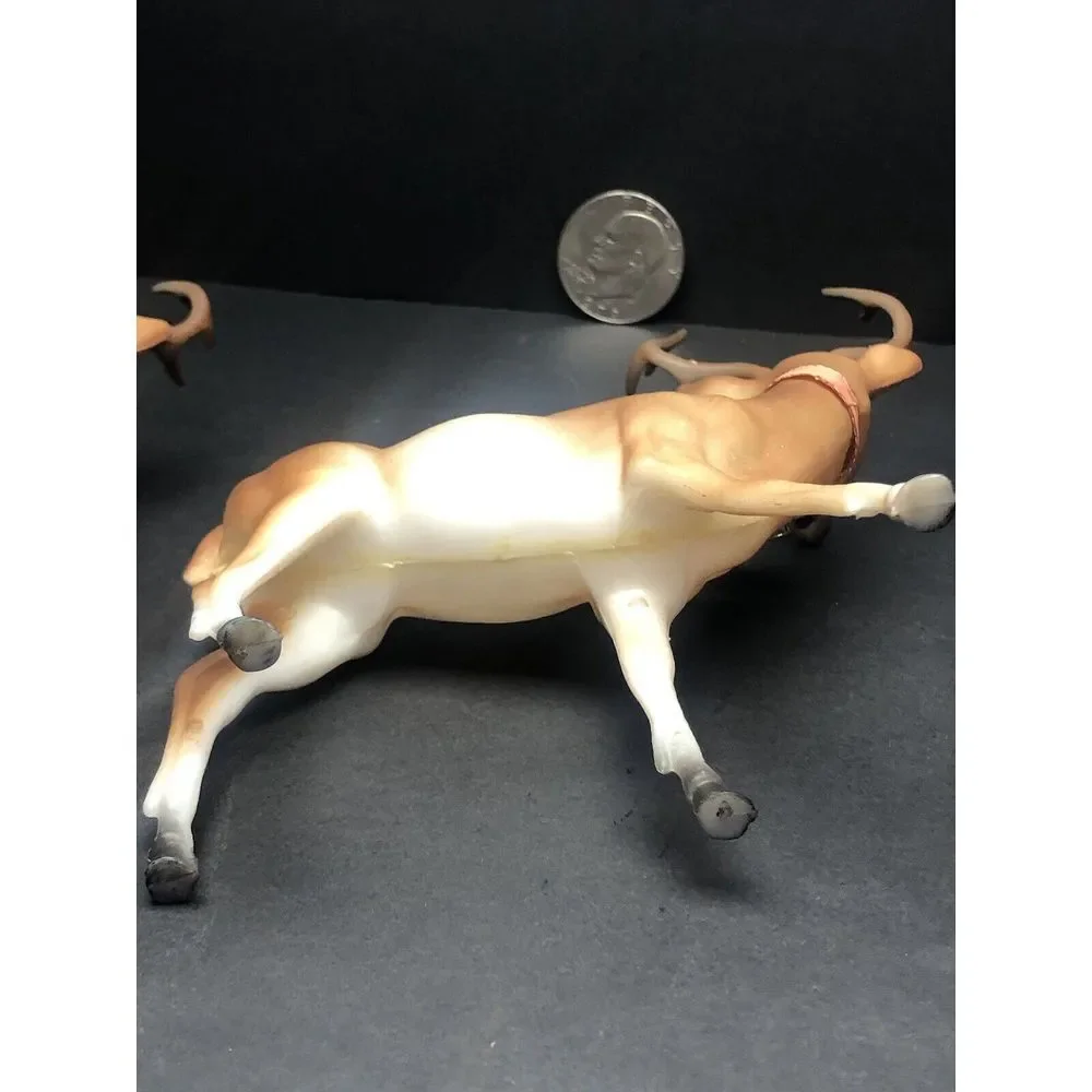 2‎ Vintage Hard Plastic Blow Mold Deer, Doe, Standing, Walking Reindeer, 6