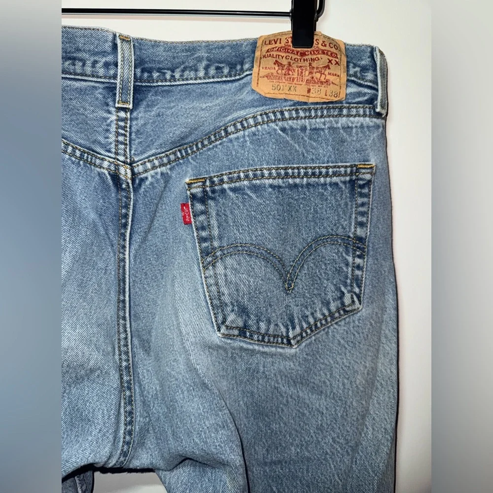 Levis tag size