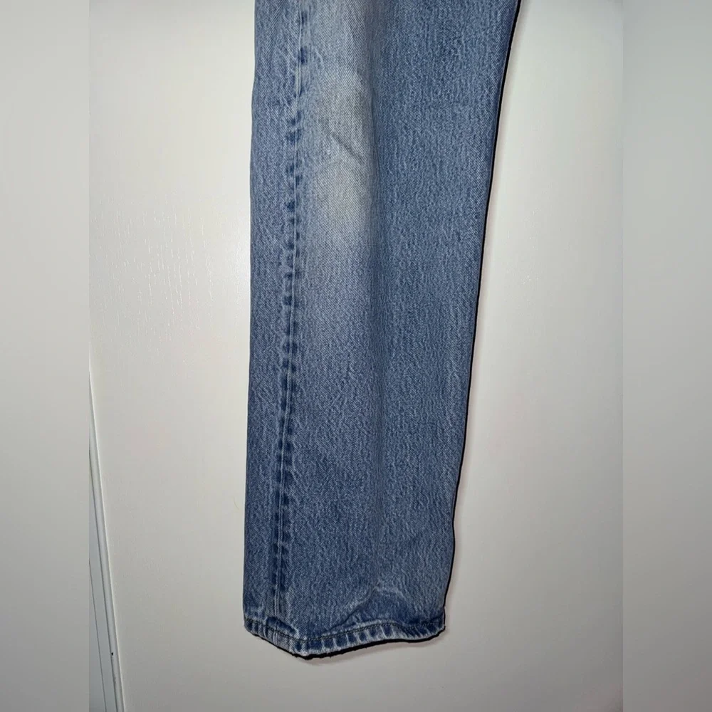 Levis tag size