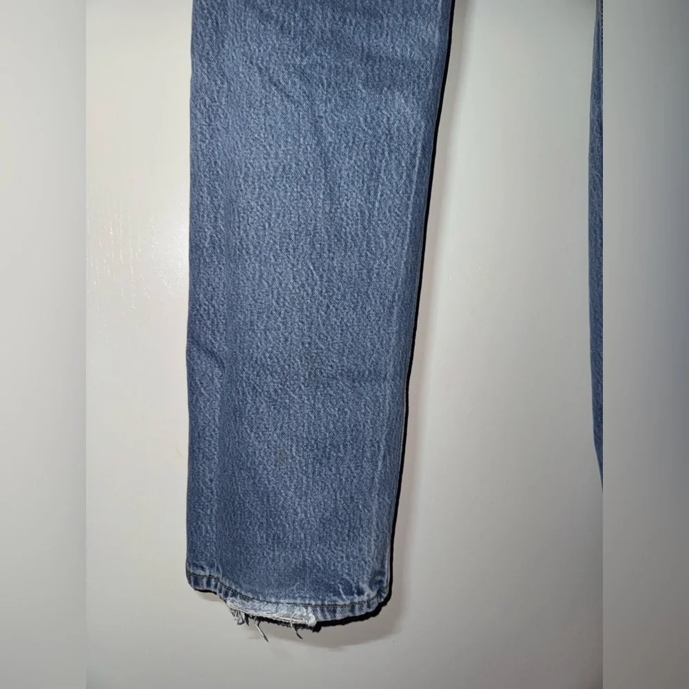 Levis tag size