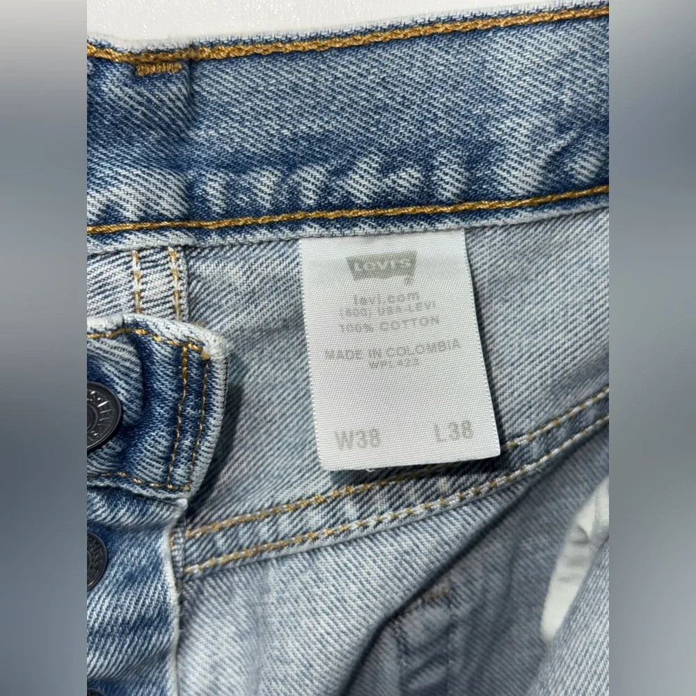 Levis tag size