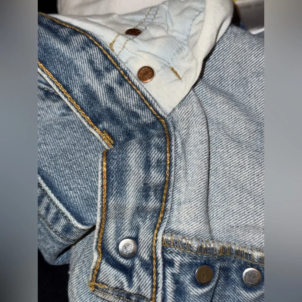 Levis tag size