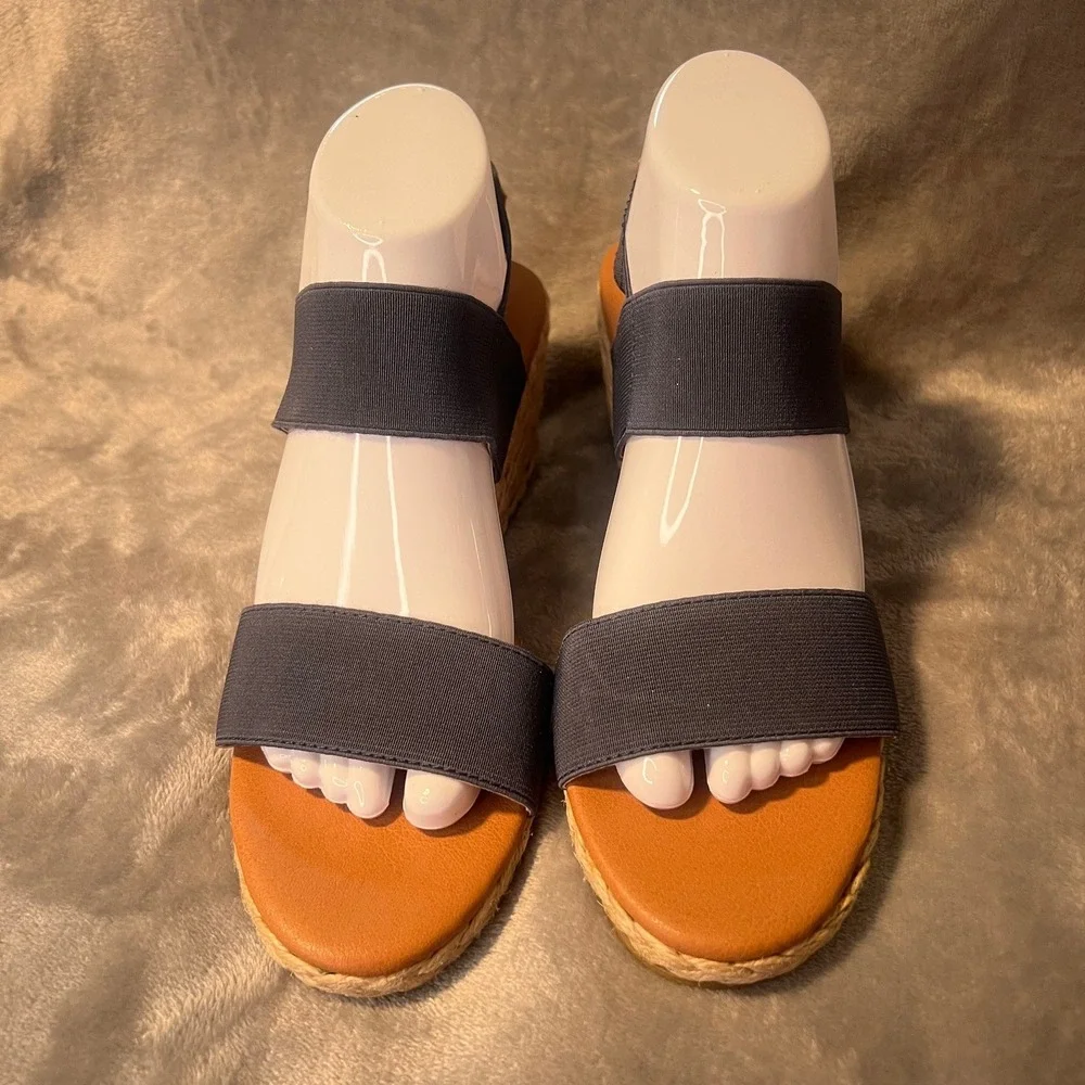 Tommy Bahama comfortable navy